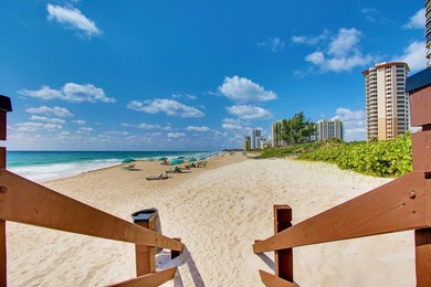 Exquisite oceanfront lower penthouse suite has been meticulously - photo 26