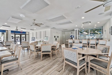 Exquisite oceanfront lower penthouse suite has been meticulously - photo 29