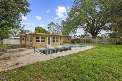 Charming 3-bedroom pool home in a great Port St. Lucie location! - photo 30