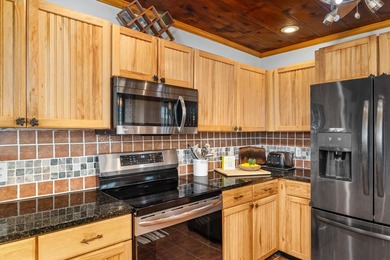 Do you want serenity? This incredible 2.4-acre property with 370 - photo 30