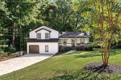 Lake Home For Sale in Hiram, Georgia