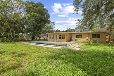 Charming 3-bedroom pool home in a great Port St. Lucie location! - photo 32