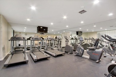 Exquisite oceanfront lower penthouse suite has been meticulously - photo 36