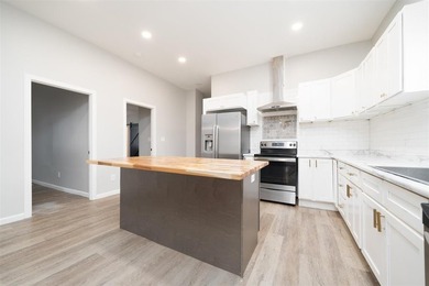 Enjoy the lifestyle in this updated 1,260 sq ft one-level home - photo 8