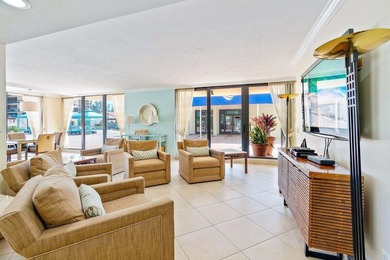 Exquisite oceanfront lower penthouse suite has been meticulously - photo 38