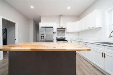 Enjoy the lifestyle in this updated 1,260 sq ft one-level home - photo 10