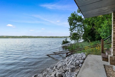 Do you want serenity? This incredible 2.4-acre property with 370 - photo 40