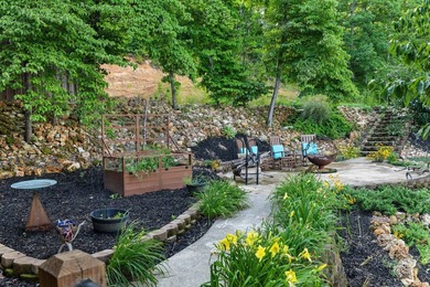 Do you want serenity? This incredible 2.4-acre property with 370 - photo 41