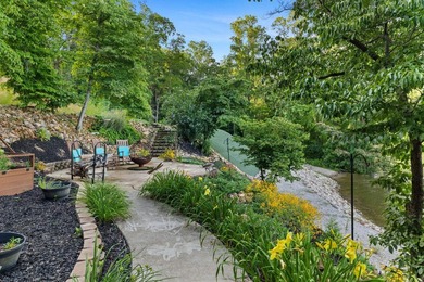 Do you want serenity? This incredible 2.4-acre property with 370 - photo 42