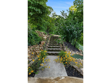 Do you want serenity? This incredible 2.4-acre property with 370 - photo 44