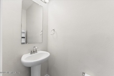 Welcome to this beautifully maintained 2-story townhouse, built - photo 6