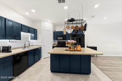 Welcome to this beautifully maintained 2-story townhouse, built - photo 10