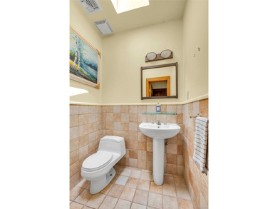 Situated on 1.8 serene, lush acres, 5 Eden Roc offers the kind - photo 12