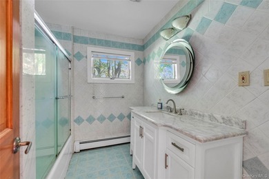 Situated on 1.8 serene, lush acres, 5 Eden Roc offers the kind - photo 18