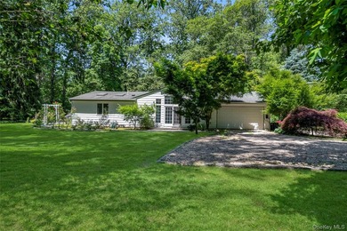 Situated on 1.8 serene, lush acres, 5 Eden Roc offers the kind - photo 20