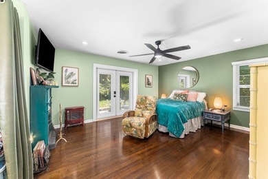 Pull into the drive at 258 SE Hillside Parkway and the first - photo 22