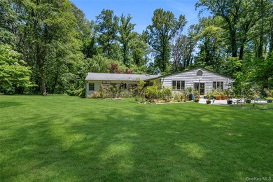 Situated on 1.8 serene, lush acres, 5 Eden Roc offers the kind - photo 23