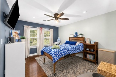 Pull into the drive at 258 SE Hillside Parkway and the first - photo 28