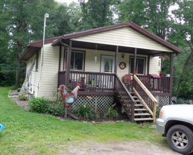 Snyder Lake Home Sale Pending in Neillsville Wisconsin
