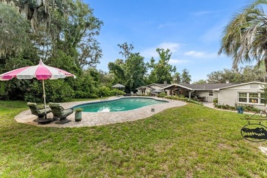 Pull into the drive at 258 SE Hillside Parkway and the first - photo 40
