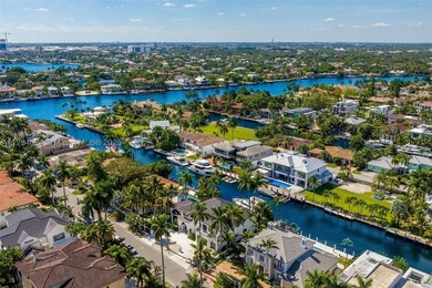 Welcome to this sophisticated and fully renovated waterfront - photo 7