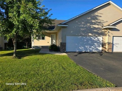 Lake Townhome/Townhouse For Sale in Buffalo, Minnesota