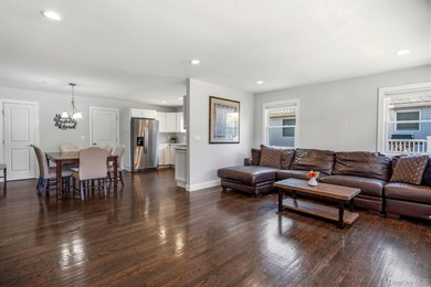 Welcome to 11 Jackson Street in East Islip-a beautifully - photo 7
