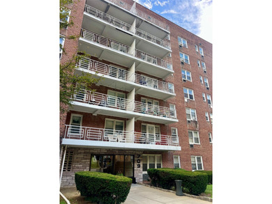 Hudson River Home For Sale in Yonkers New York