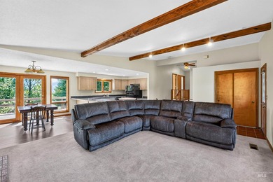 Welcome to Cascade!! Come home to this private home located in - photo 8