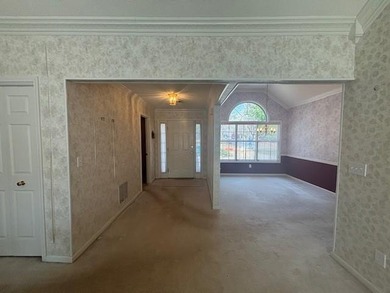 This property has so much to offer! Enjoy the ease of single