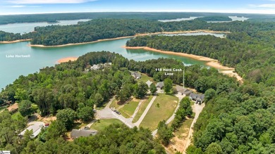 Enjoy the best of Lake Hartwell living with this exceptional - photo 2