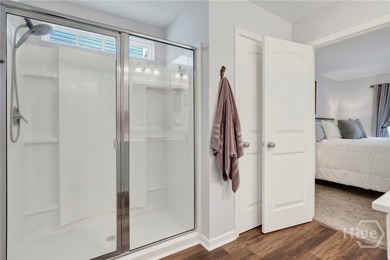 Incredible and Conveniently located in amenity filled, highly - photo 25