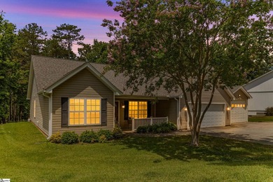 Enjoy the best of Lake Hartwell living with this exceptional - photo 7