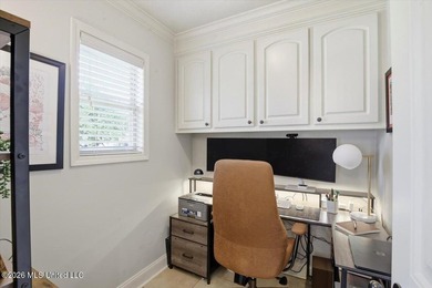 Welcome to 424 Glendale Place in the highly sought-after Hidden - photo 28