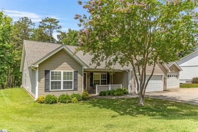 Enjoy the best of Lake Hartwell living with this exceptional - photo 9