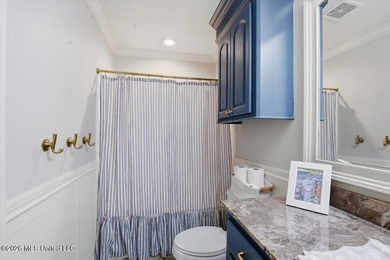 Welcome to 424 Glendale Place in the highly sought-after Hidden - photo 31