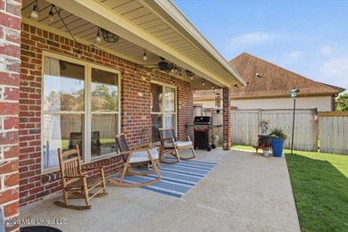 Welcome to 424 Glendale Place in the highly sought-after Hidden - photo 35