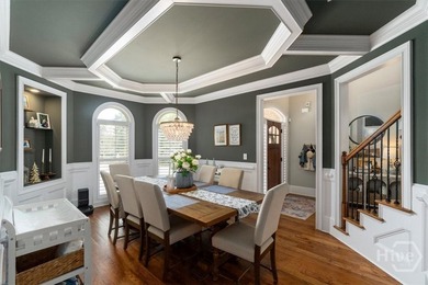 This stunning better than new, estate-style home sits on 1.78 - photo 13