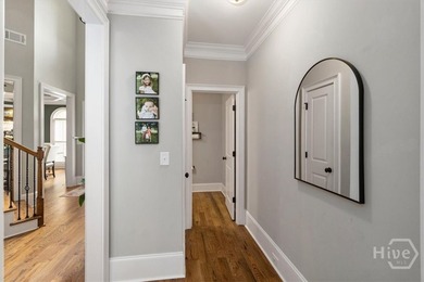 This stunning better than new, estate-style home sits on 1.78 - photo 15