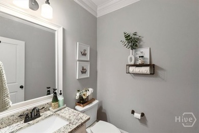 This stunning better than new, estate-style home sits on 1.78 - photo 16