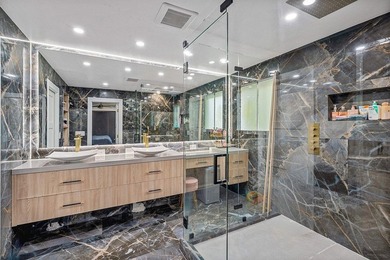 A beautiful 5 BD 3 BA two-story home in Boca Vistas with chic - photo 18
