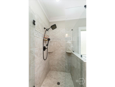 This stunning better than new, estate-style home sits on 1.78 - photo 21
