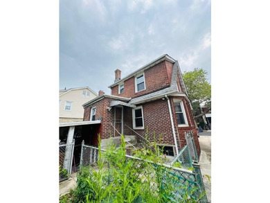 Welcome to this beautifully renovated single-family brick home - photo 28