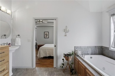 Welcome to this beautifully designed 4-bedroom, 4.5-bath home - photo 35