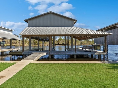 Nestled along the Suwannee River in the charming small town of - photo 37
