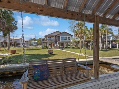 Nestled along the Suwannee River in the charming small town of - photo 41