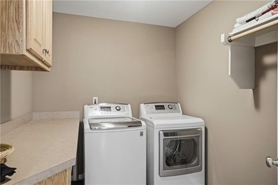 Welcome to this beautifully designed 4-bedroom, 4.5-bath home - photo 41