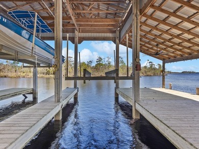 Nestled along the Suwannee River in the charming small town of - photo 43