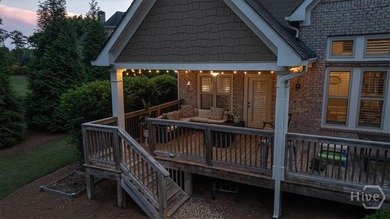 This stunning better than new, estate-style home sits on 1.78 - photo 43