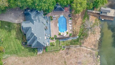 Exquisite in every detail this amazing home has an abundance of - photo 15
